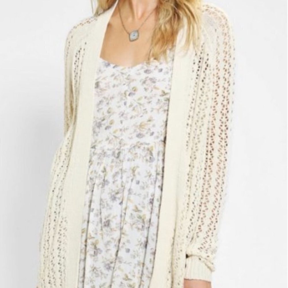Kimchi Blue Urban Outfitters Cream Knit oversized cardigan
